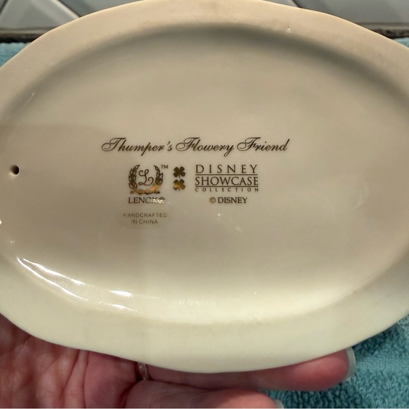 Lenox Walt Disney Showcase Thumper’s Flowery Friend Figurine Bambi EUC - Picture 6 of 6